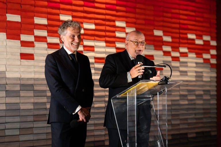  - Jean-Pierre Marois fait chevalier des Arts et des Lettres par Marc Lambron