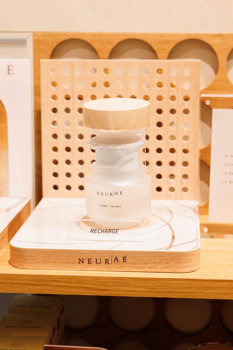 NEUR|AÉ Takes Residence in Le Marais