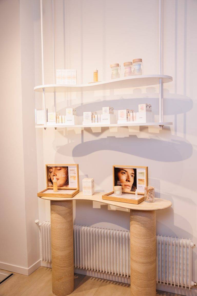 NEUR|AÉ Takes Residence in Le Marais