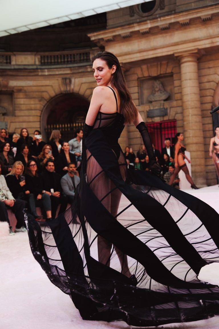 La féminité mise en lumière lors du Show ETAM à la Monnaie de Paris