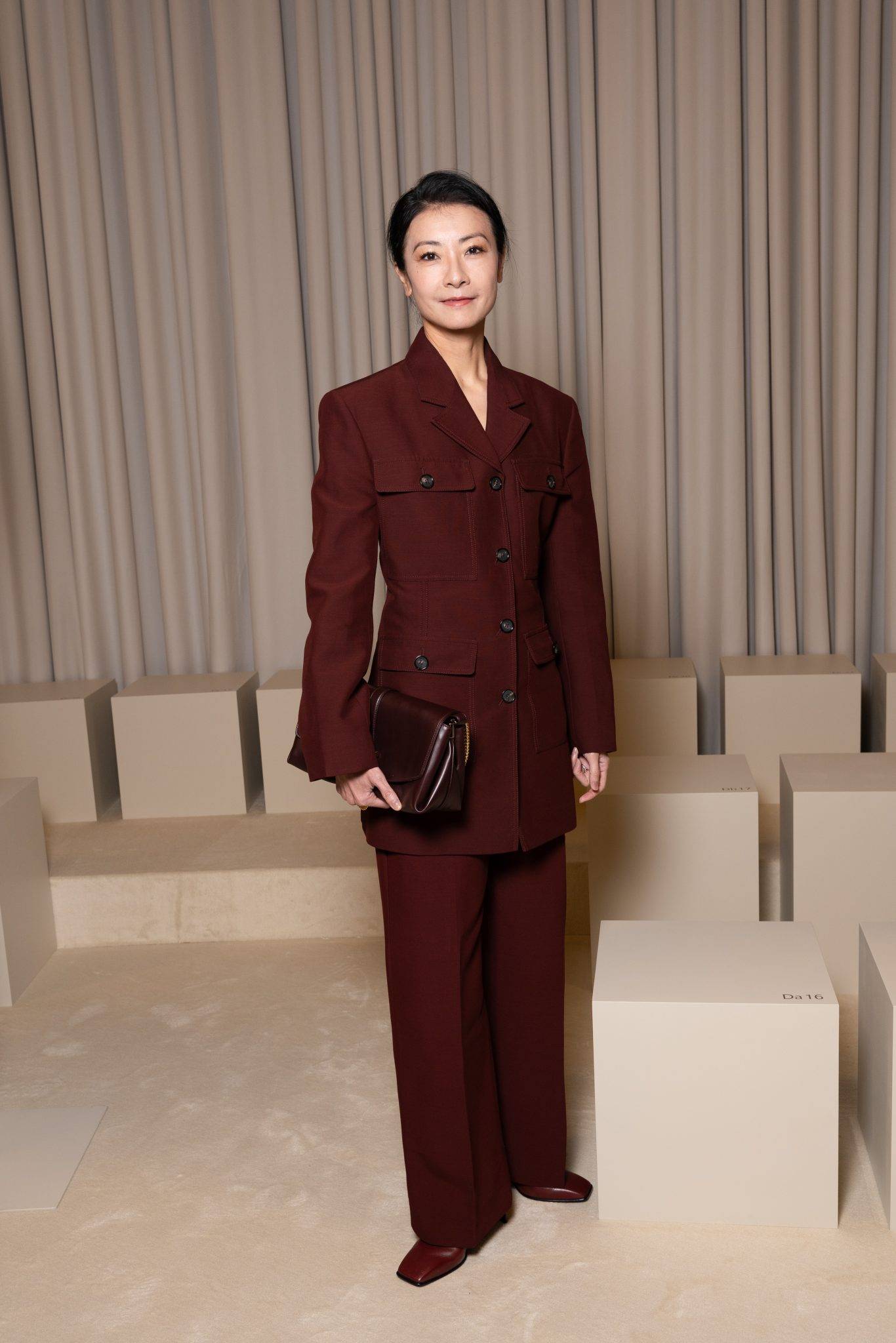  - Ferragamo Brings the 80s Grace to the Catwalk