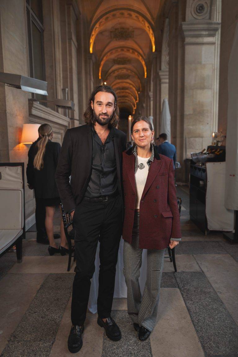 - Le tout nouveau sac The Kooples en collaboration avec Amelia Gray mis en majesté au Café Marly