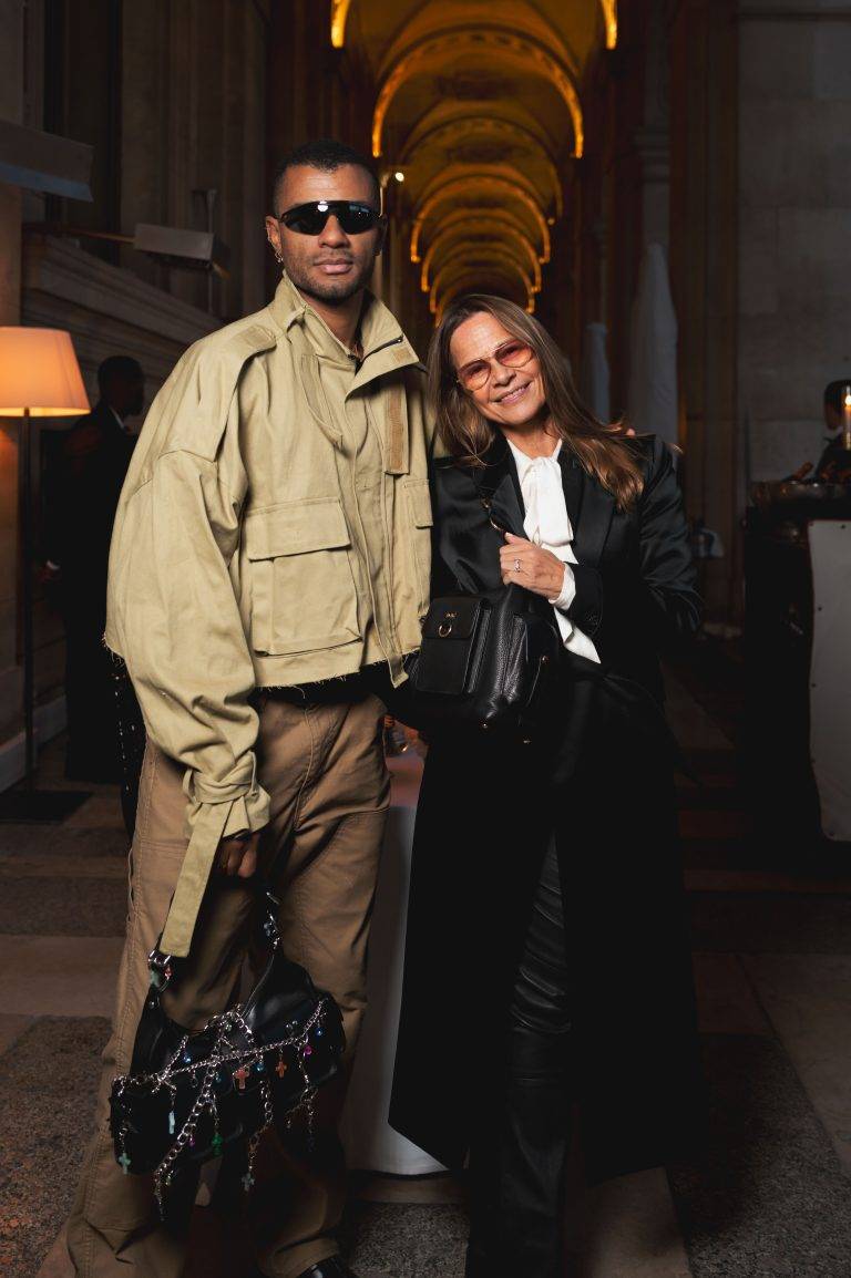  - Le tout nouveau sac The Kooples en collaboration avec Amelia Gray mis en majesté au Café Marly