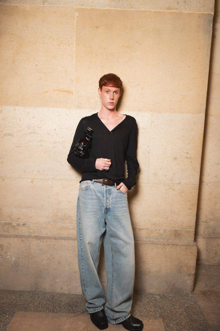  - Le tout nouveau sac The Kooples en collaboration avec Amelia Gray mis en majesté au Café Marly