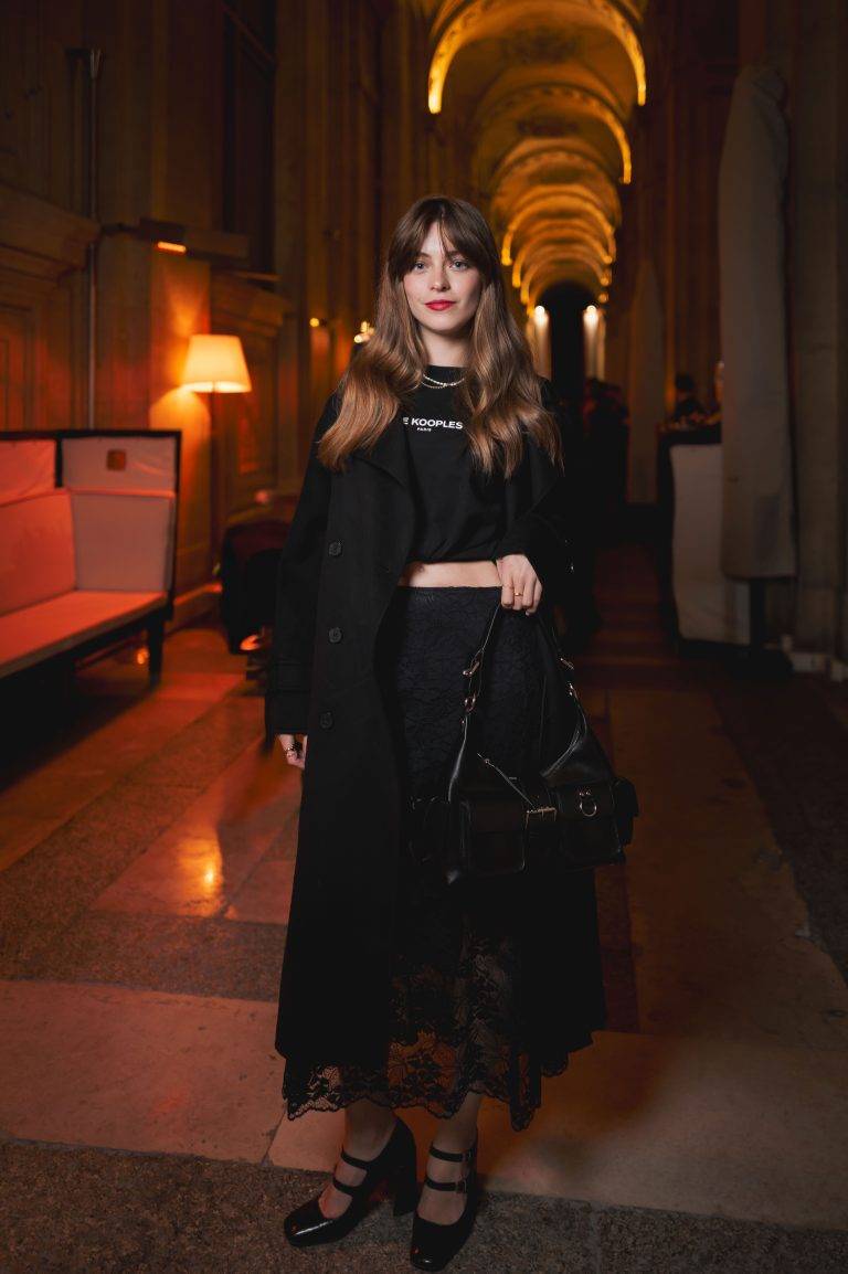  - Le tout nouveau sac The Kooples en collaboration avec Amelia Gray mis en majesté au Café Marly