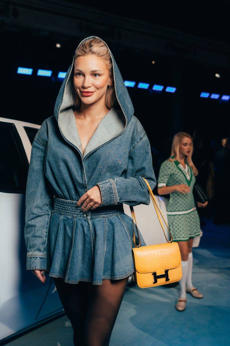  - Casablanca SS25 : un hommage éclectique aux sous-cultures de Los Angeles