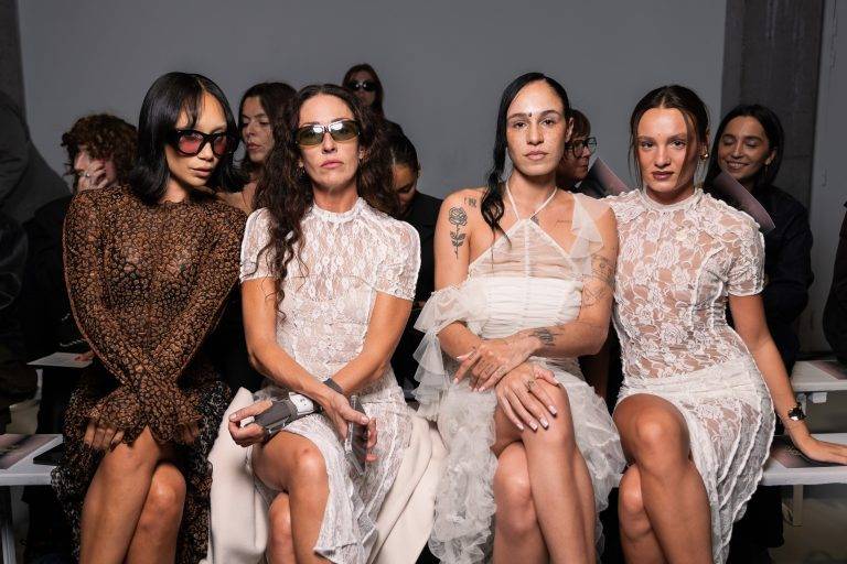  - Ester Manas ou l’art de manier les courbes