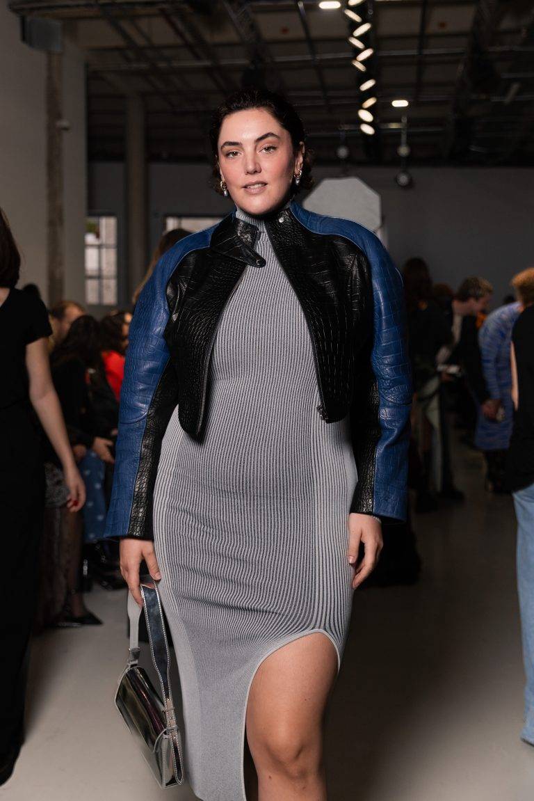  - Ester Manas ou l’art de manier les courbes