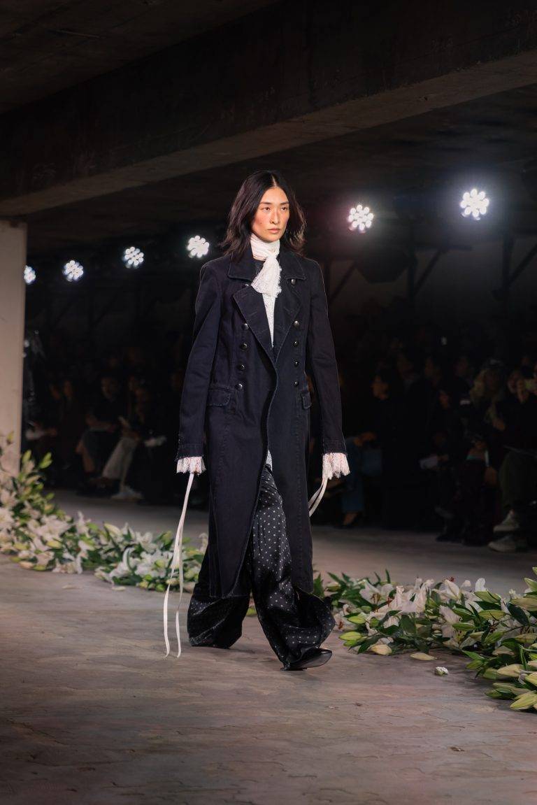 Ann Demeulemeester SS25: A Royal Fling with Punk