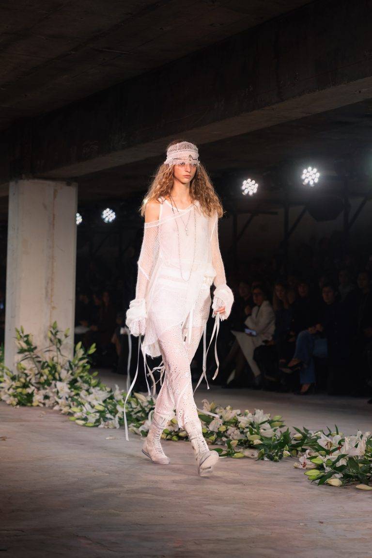 Ann Demeulemeester SS25: A Royal Fling with Punk
