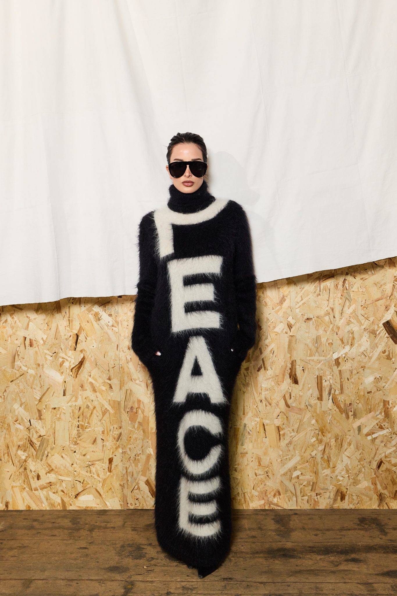  - Milan Meets London in Moschino’s Collection