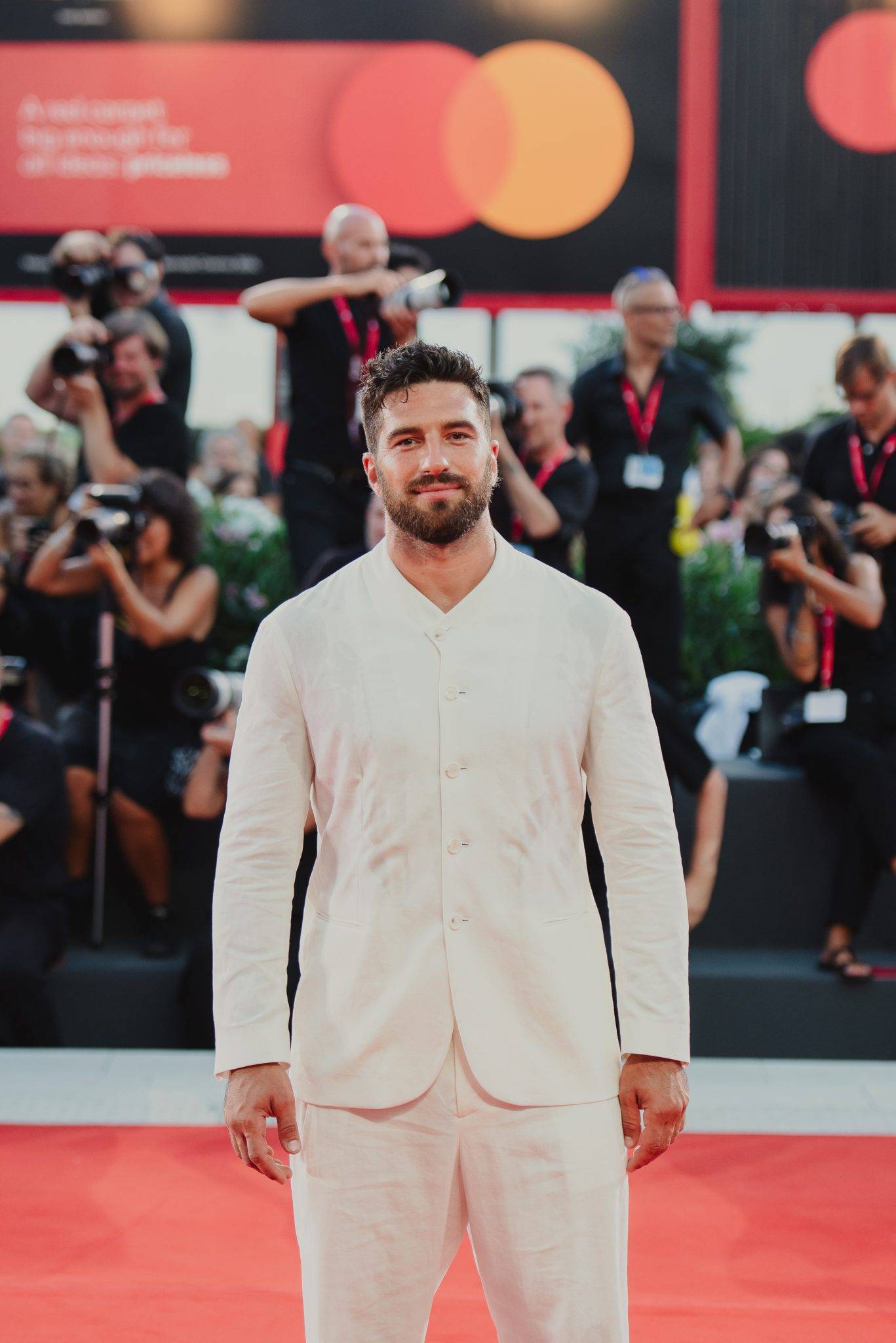  - Seduced by Jude Law on the Venetian Red Carpet