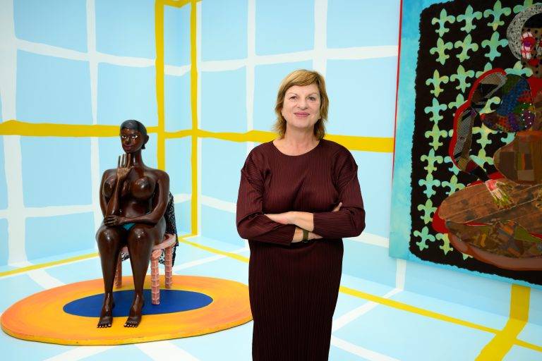  - La plus frénétique foire d’art contemporain, Art Basel Paris, attire les foules au Grand-Palais