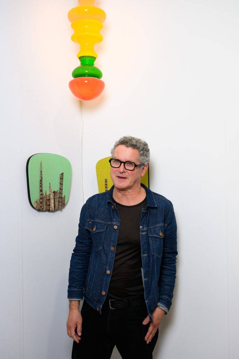  - La plus frénétique foire d’art contemporain, Art Basel Paris, attire les foules au Grand-Palais