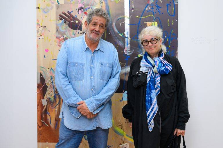  - La plus frénétique foire d’art contemporain, Art Basel Paris, attire les foules au Grand-Palais