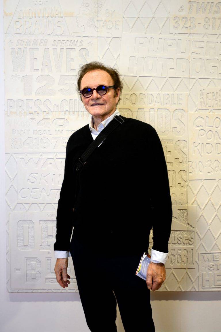  - La plus frénétique foire d’art contemporain, Art Basel Paris, attire les foules au Grand-Palais