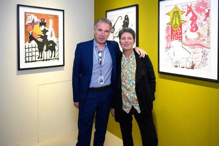  - La plus frénétique foire d’art contemporain, Art Basel Paris, attire les foules au Grand-Palais