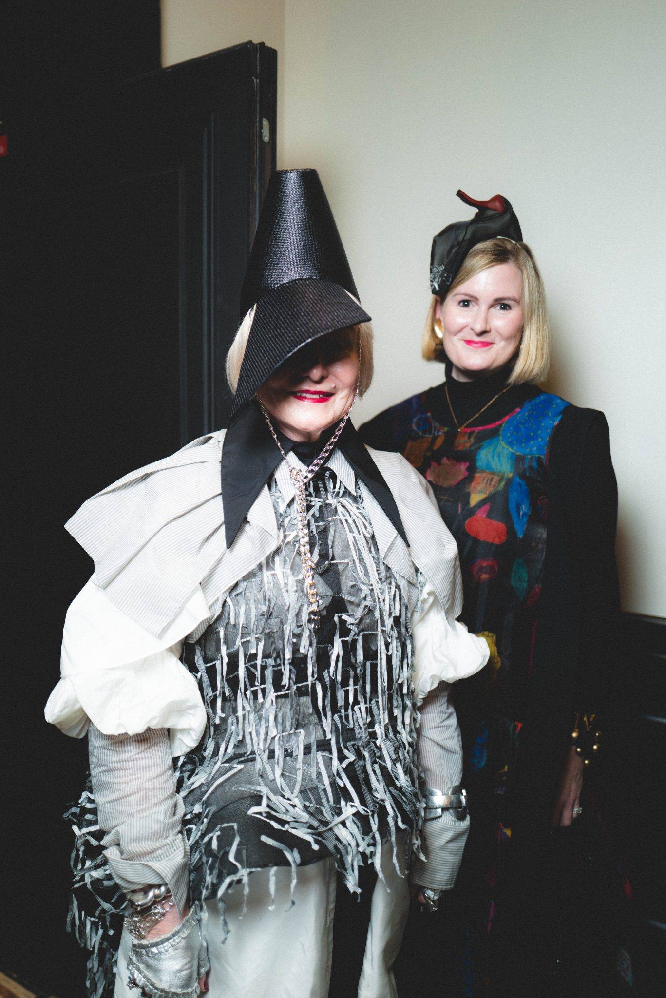  - Les créations de Stephen Jones s’élèvent au rang d’œuvres d’art au Palais Galliera