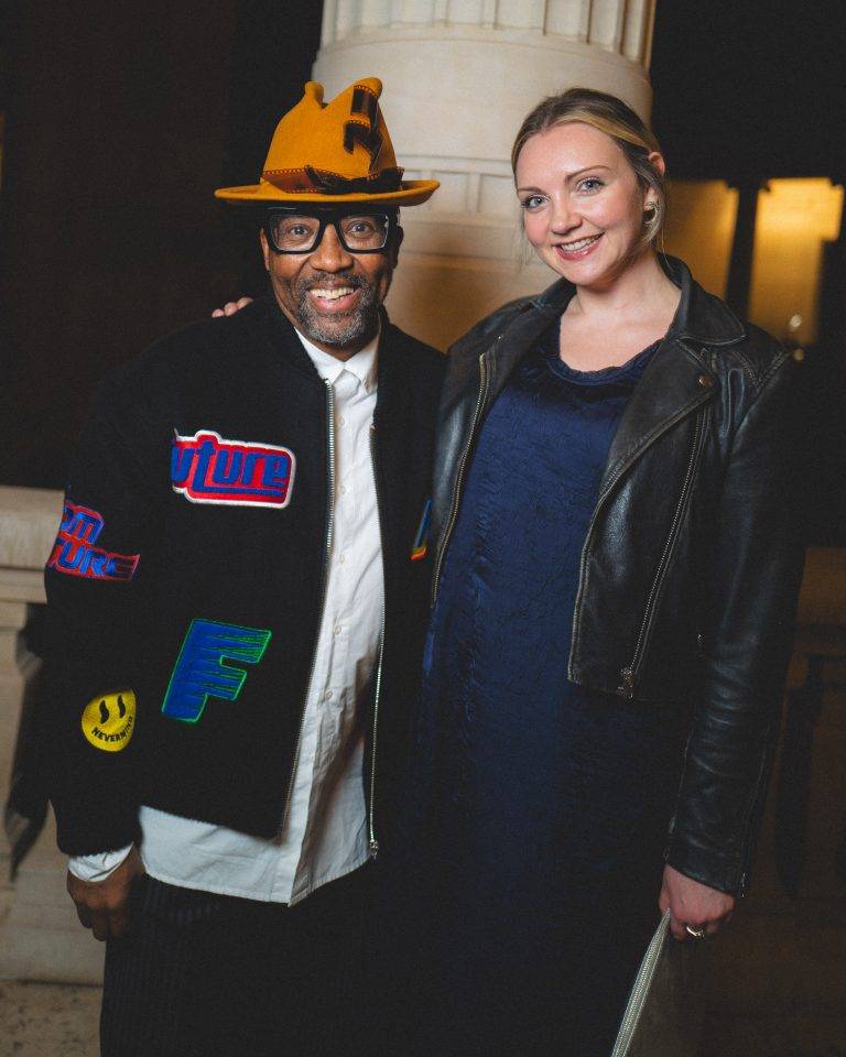  - Les créations de Stephen Jones s’élèvent au rang d’œuvres d’art au Palais Galliera