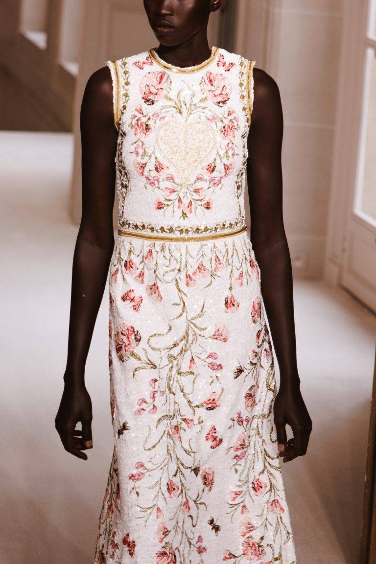 The Spring-Like Silhouettes of Giambattista Valli’s SS25 Fashion Show
