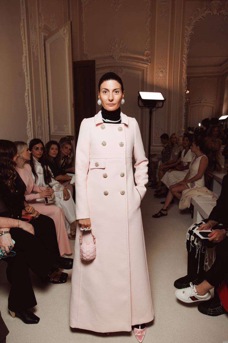  - The Spring-Like Silhouettes of Giambattista Valli’s SS25 Fashion Show