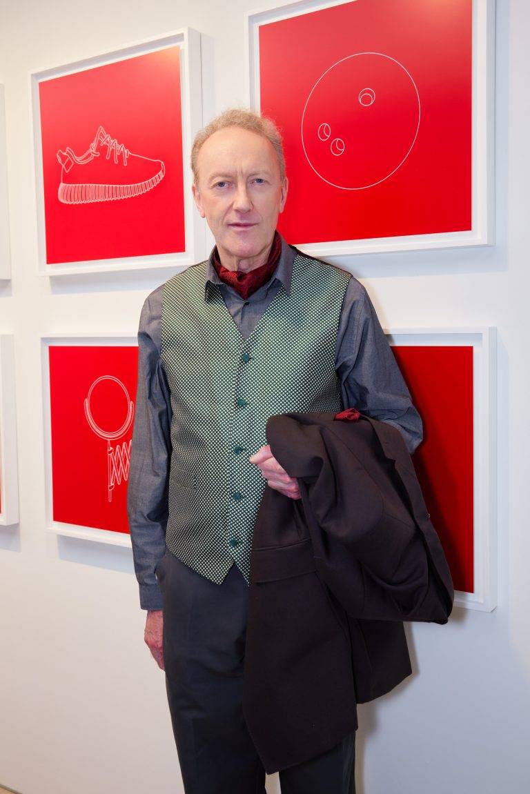  - La galerie Cristea Roberts expose les objets iconiques de Michael Craig-Martin