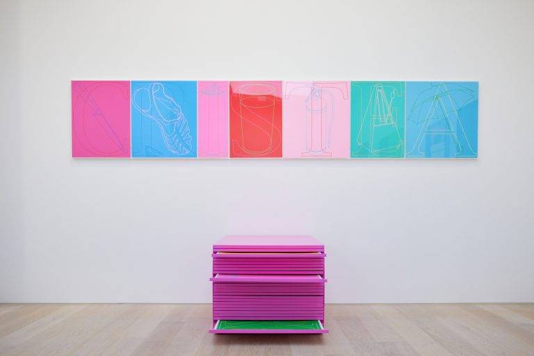 La galerie Cristea Roberts expose les objets iconiques de Michael Craig-Martin
