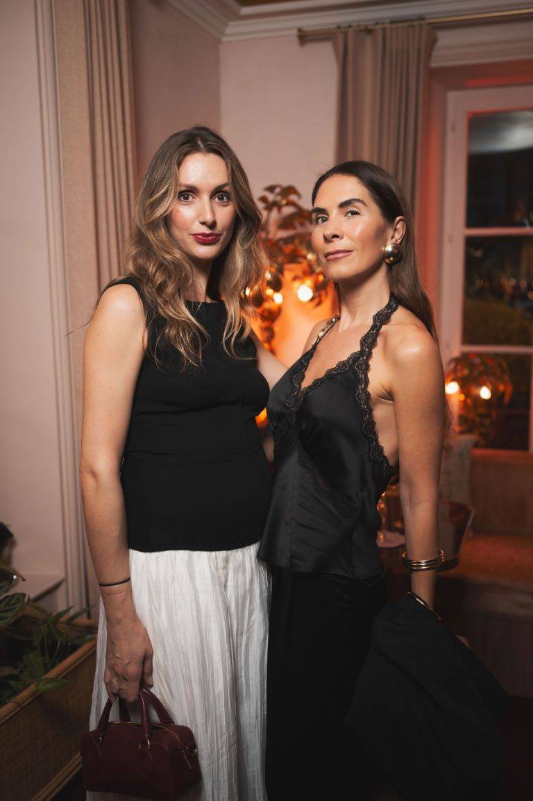  - Reformation et Clare Waight Keller célèbrent leur nouvelle collaboration à L’Hôtel Particulier de Montmartre