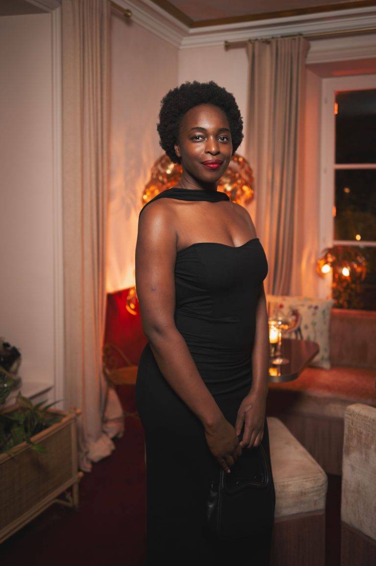  - Reformation et Clare Waight Keller célèbrent leur nouvelle collaboration à L’Hôtel Particulier de Montmartre