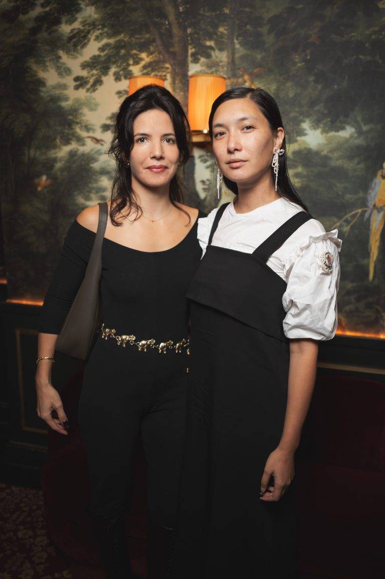  - Reformation et Clare Waight Keller célèbrent leur nouvelle collaboration à L’Hôtel Particulier de Montmartre
