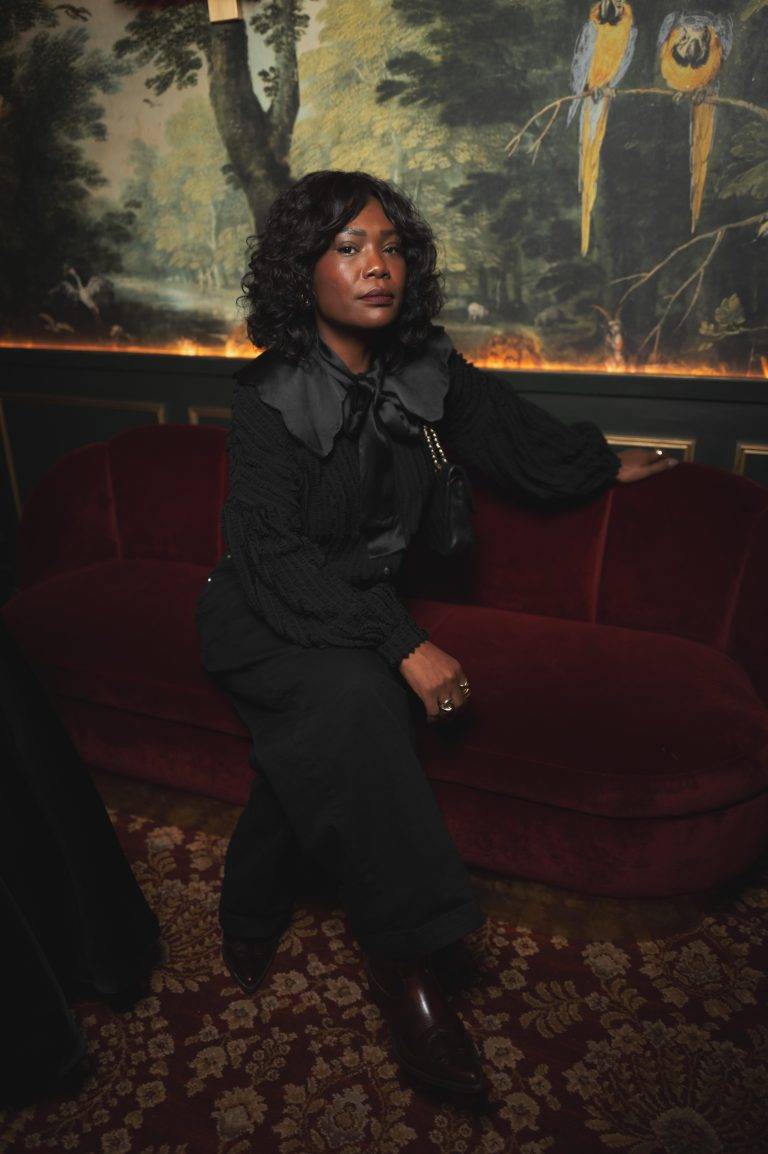  - Reformation et Clare Waight Keller célèbrent leur nouvelle collaboration à L’Hôtel Particulier de Montmartre