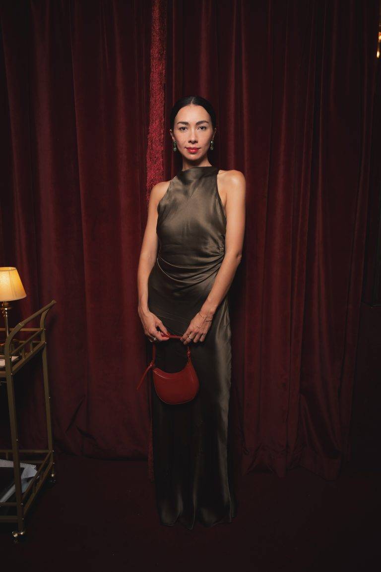  - Reformation et Clare Waight Keller célèbrent leur nouvelle collaboration à L’Hôtel Particulier de Montmartre