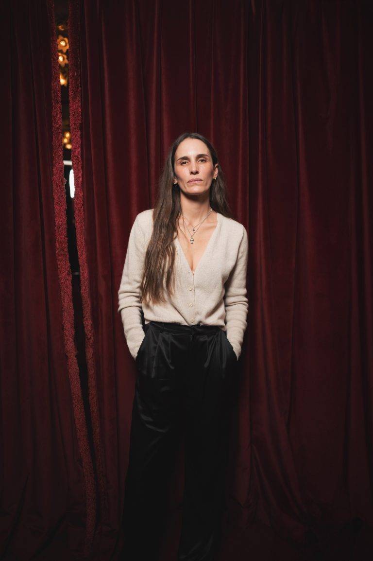  - Reformation et Clare Waight Keller célèbrent leur nouvelle collaboration à L’Hôtel Particulier de Montmartre