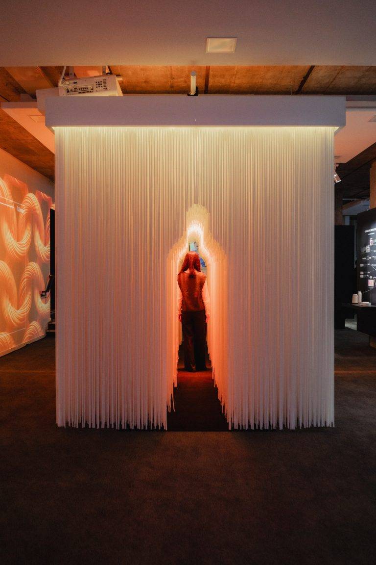UNIQLO organise une exposition à Paris intitulé L’art et la science du Lifewear