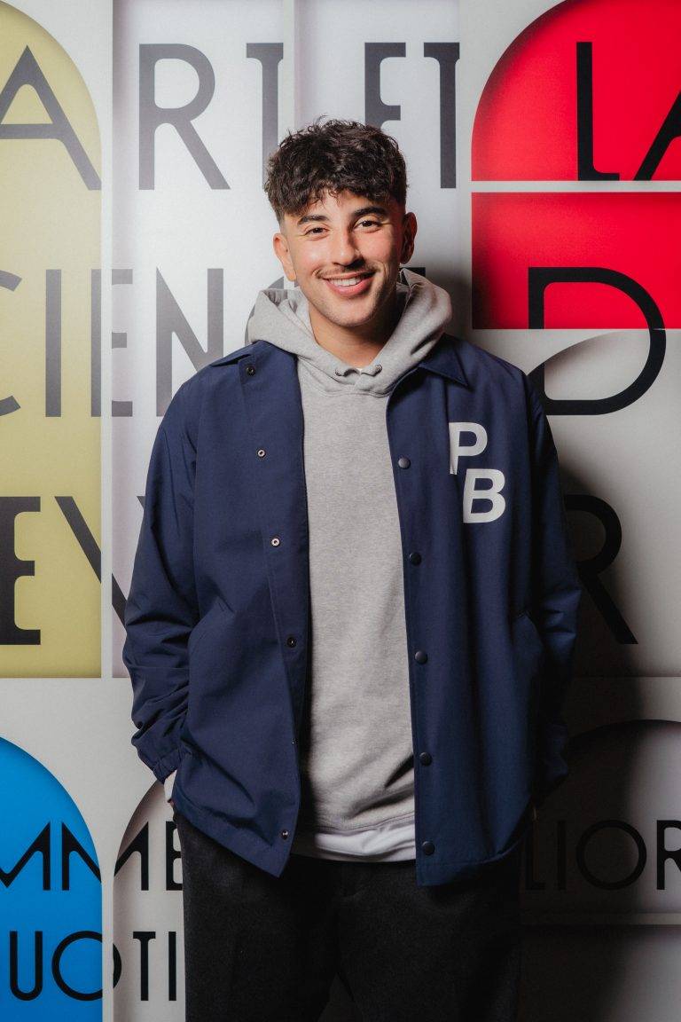  - UNIQLO organise une exposition à Paris intitulé L’art et la science du Lifewear
