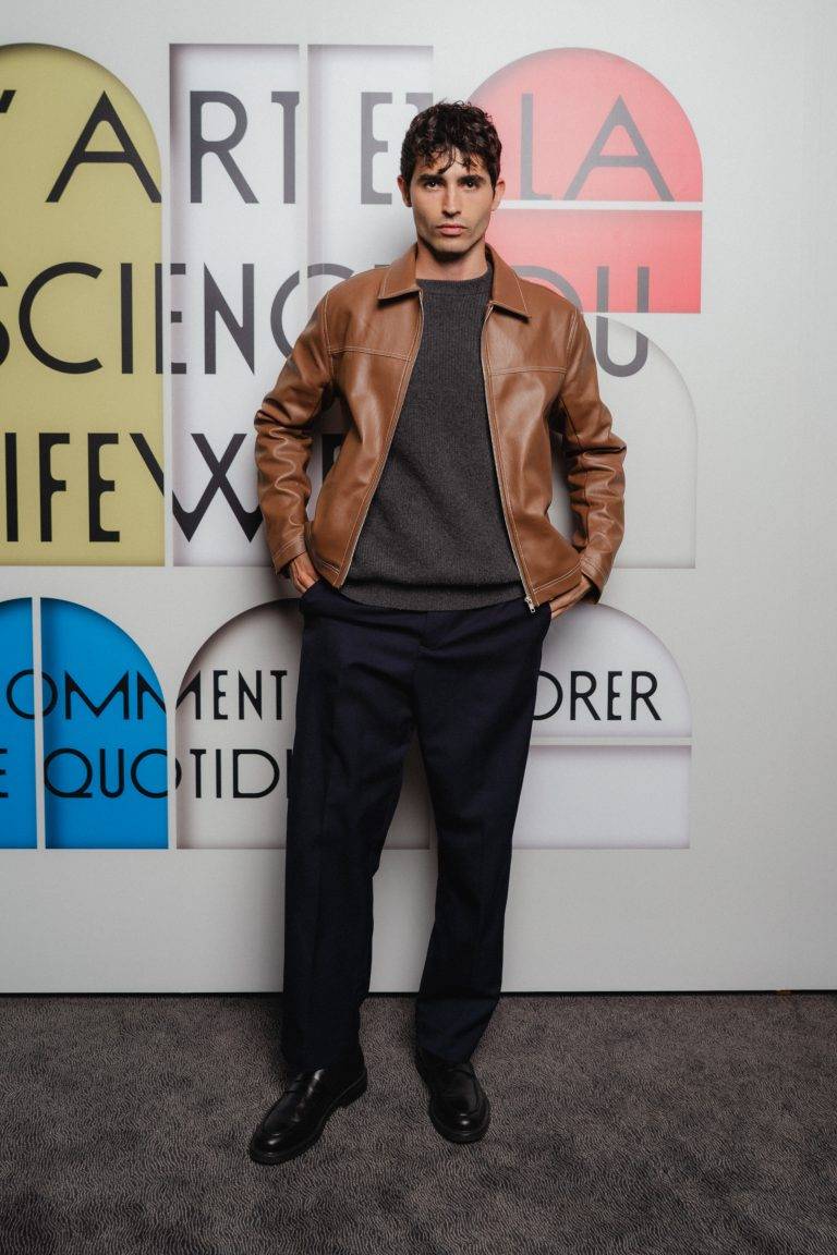  - UNIQLO organise une exposition à Paris intitulé L’art et la science du Lifewear