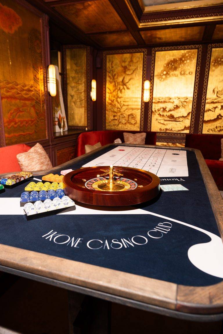 YKONE célèbre l’excellence française lors d’une soirée exclusive à la Maison Prunier
