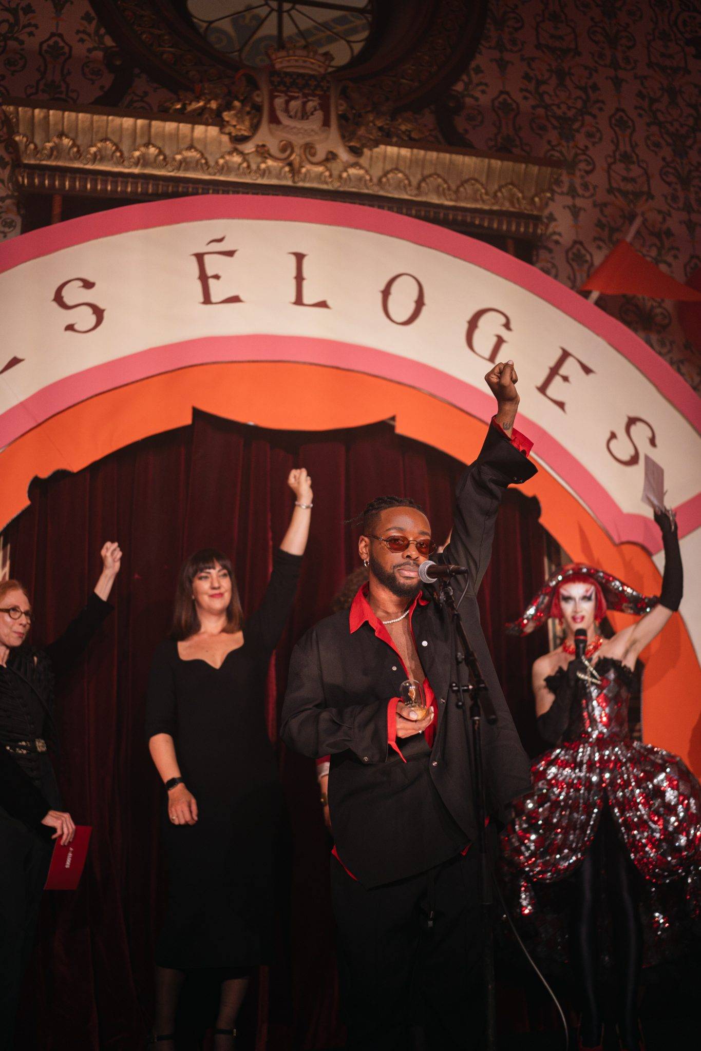  - Les Éloges Highlights the Industry of the Performing Arts