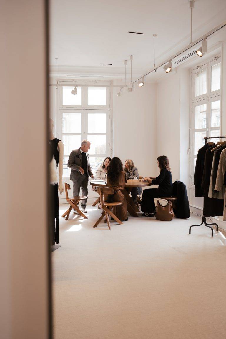 Yves Salomon a présenté sa collection Printemps – Été 25 dans le cadre de la Paris Fashion Week 