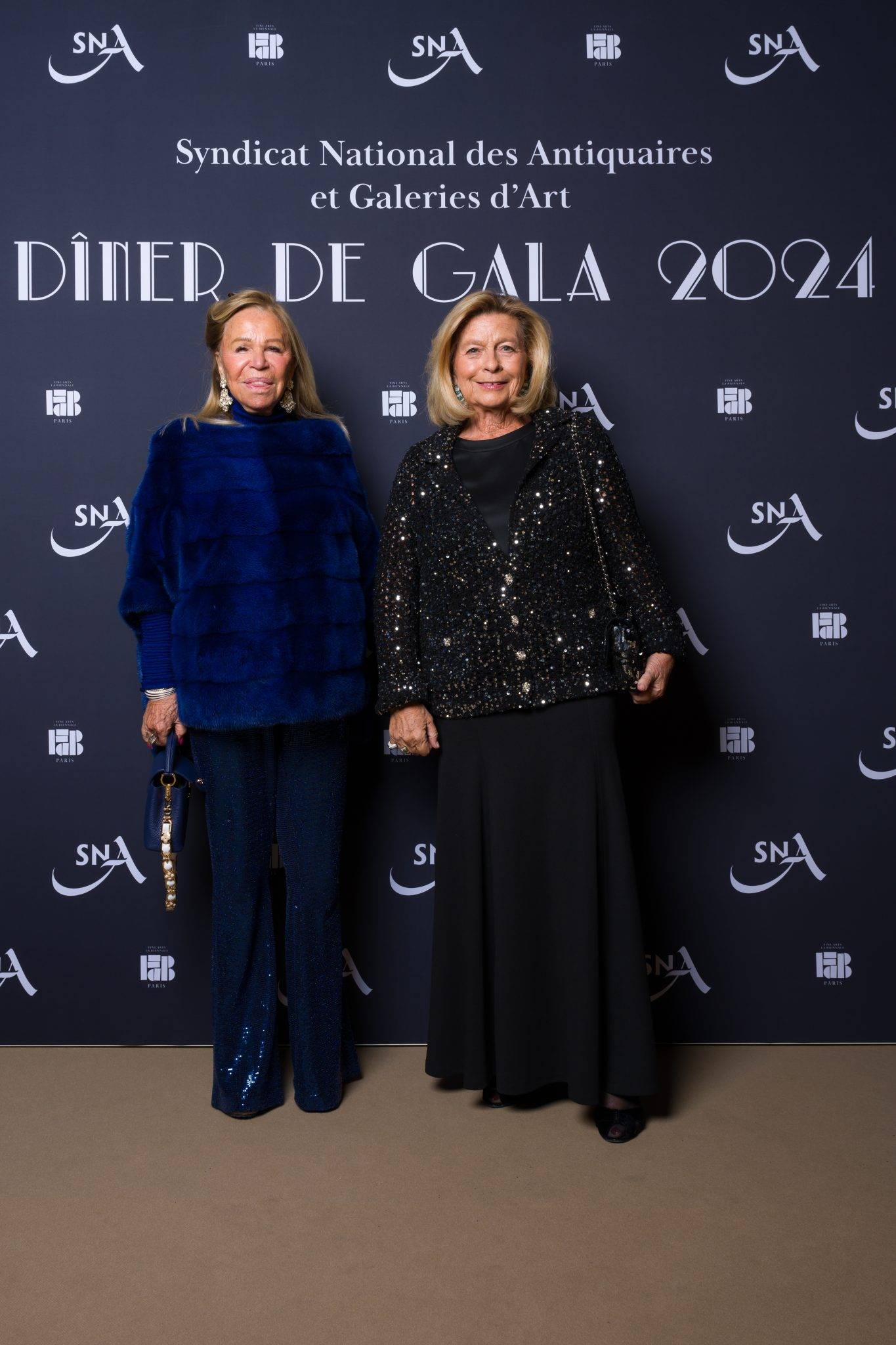  - Le fabuleux dîner du Syndicat National des Antiquaires et Galeries d’Art – sous la nef du Grand Palais à l’occasion de FAB Paris