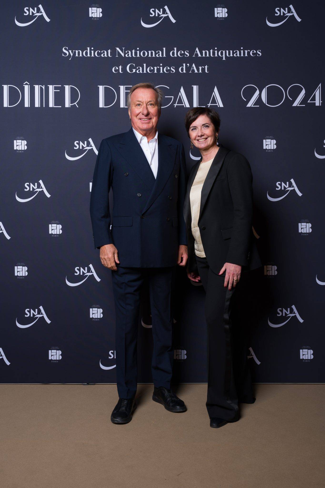  - Le fabuleux dîner du Syndicat National des Antiquaires et Galeries d’Art – sous la nef du Grand Palais à l’occasion de FAB Paris