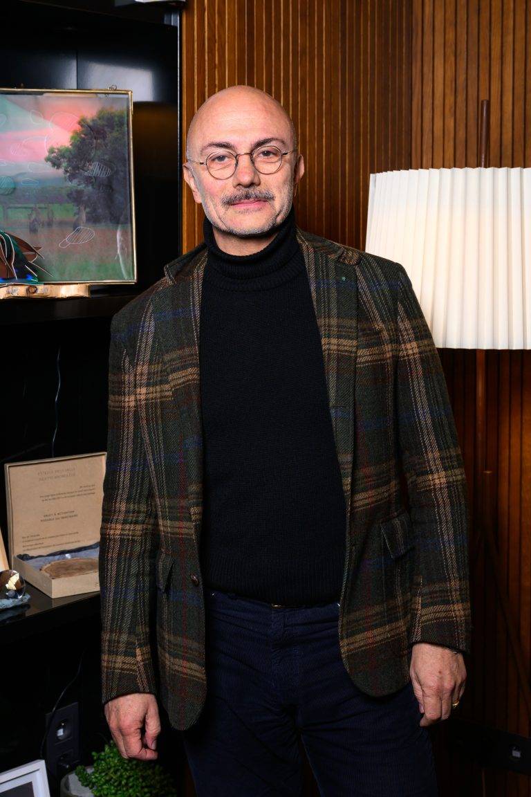  - Béatrice Salmon remet la Légion d’Honneur à Christine Phal, présidente fondatrice de Drawing Now