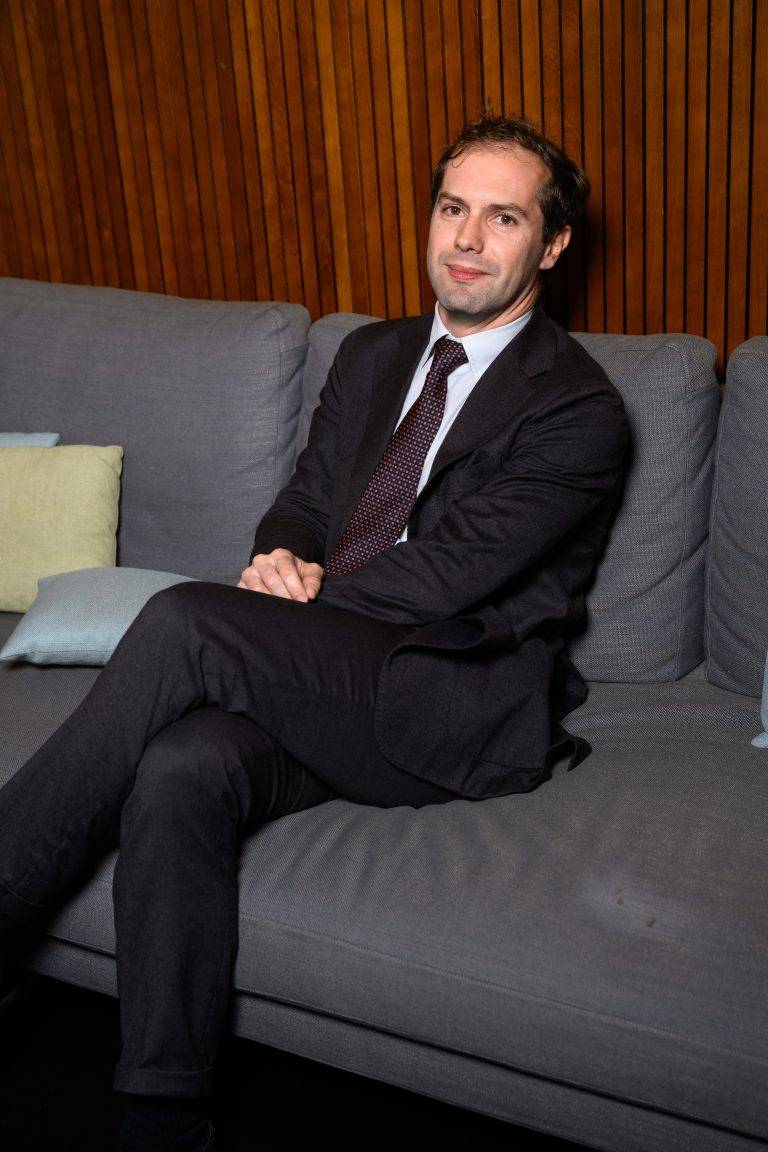  - Béatrice Salmon remet la Légion d’Honneur à Christine Phal, présidente fondatrice de Drawing Now