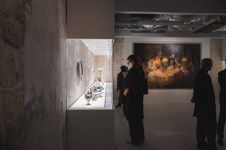 The Musée des Arts Décoratifs Pays Tribute to Christofle’s Emblematic Creations