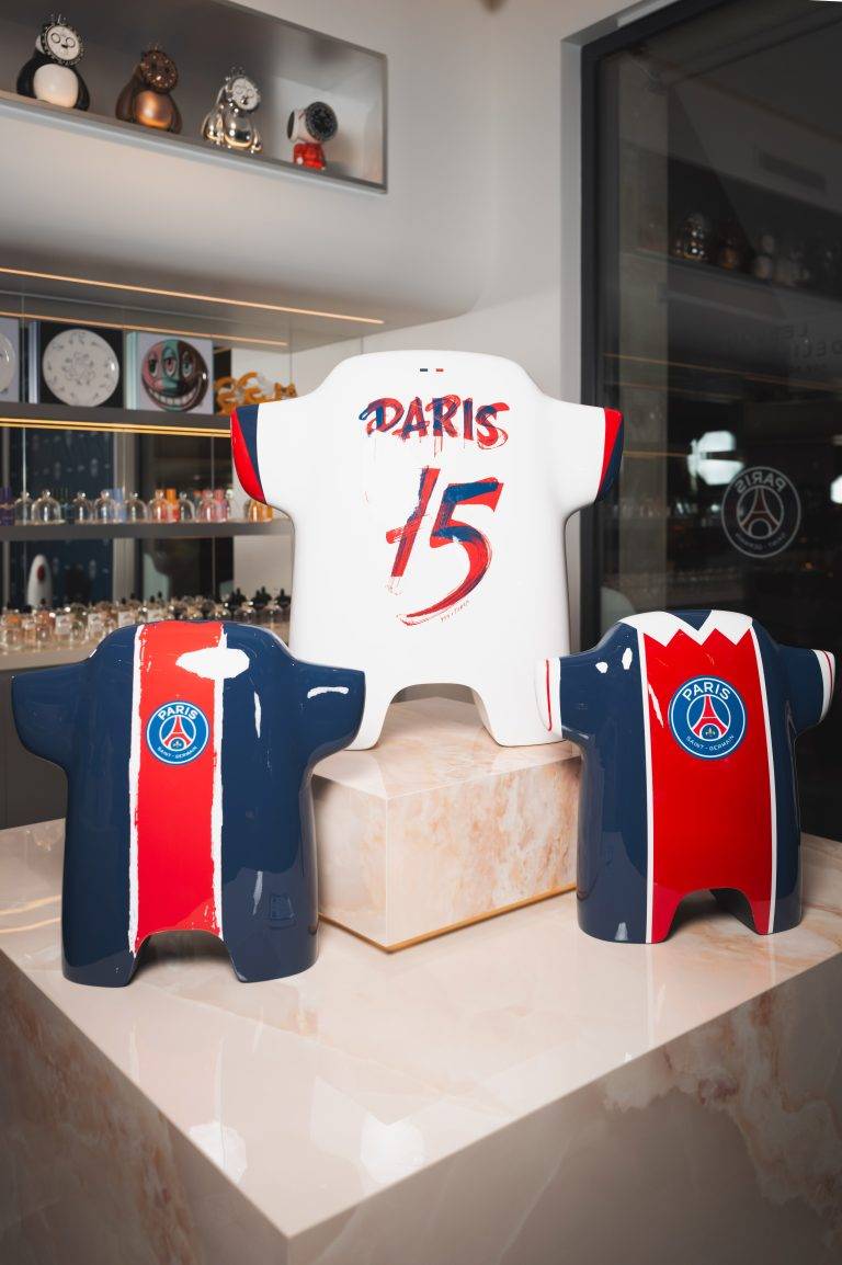 Au croisement de l’art et du football, Leblon Delienne s’associe au Paris Saint-Germain