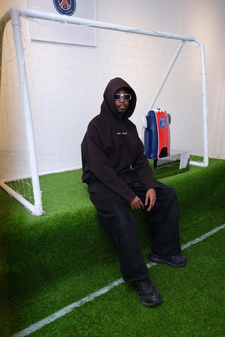 Au croisement de l’art et du football, Leblon Delienne s’associe au Paris Saint-Germain