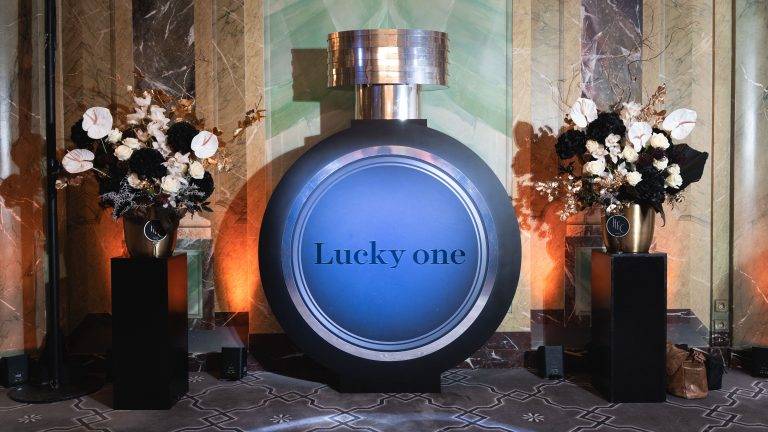 Haute Fragrance Company présente Lucky One à la galerie Bourbon