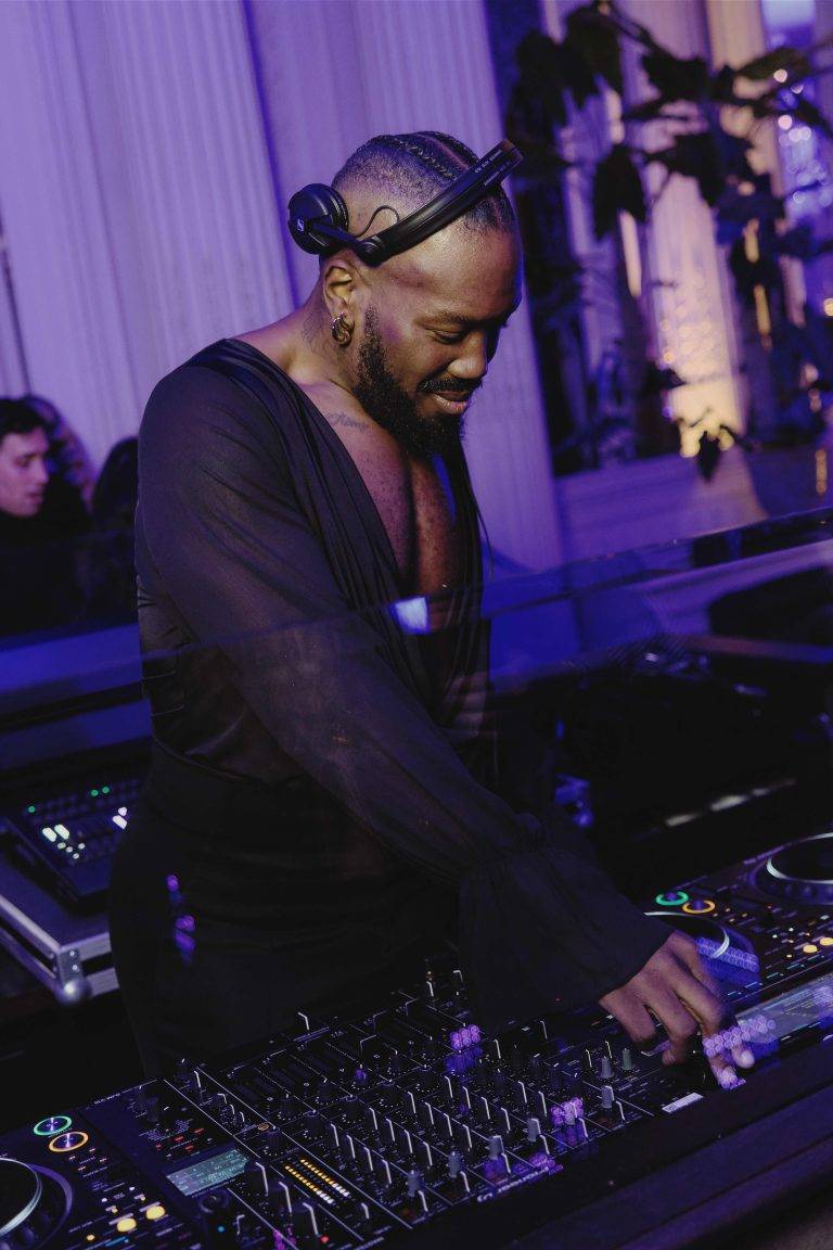  - Numéro Celebrates its 25th Anniversary