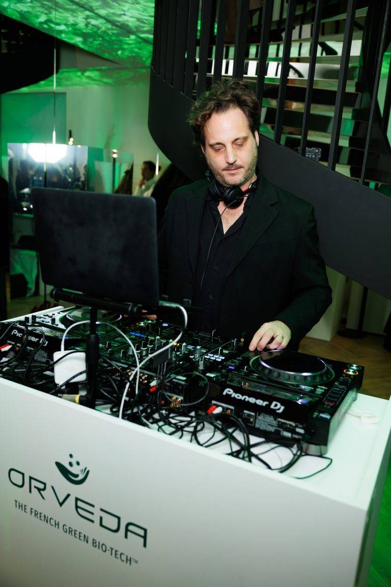 ORVEDA célèbre les merveilles de la biotechnologie avec SKINESCENCE