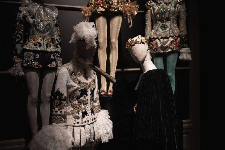 La fabuleuse exposition Dolge&Gabbana illumine le Grand Palais